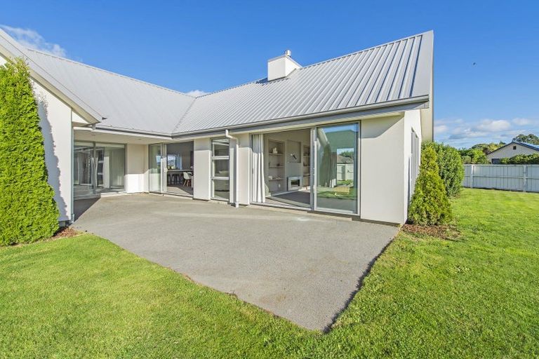 Photo of property in 26 Melville Crescent, Rolleston, 7614