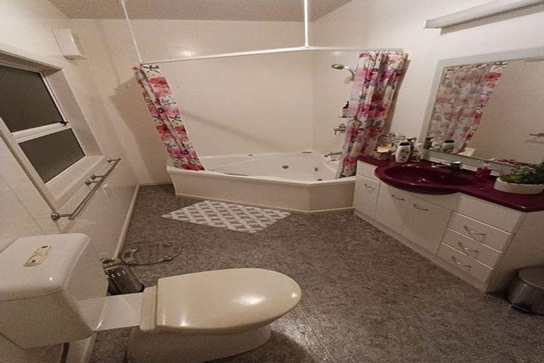 Photo of property in 48 Joyces Road, Paihia, 0200