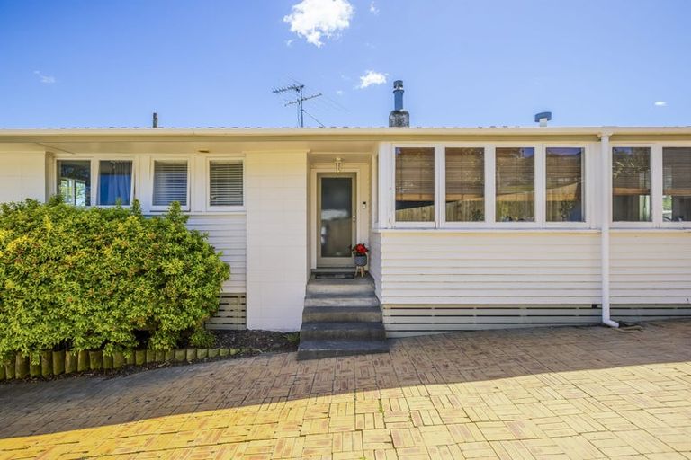 Photo of property in 8 Miro Place, Waiuku, 2123