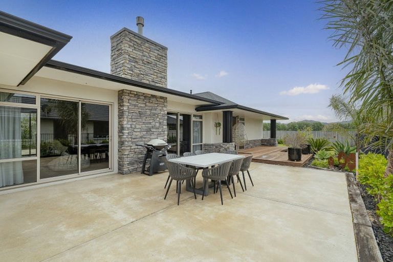 Photo of property in 15 Lady Jocelyn Place, Whitianga, 3510