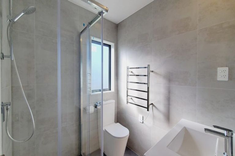 Photo of property in 44 Cyclarama Crescent, Massey, Auckland, 0614