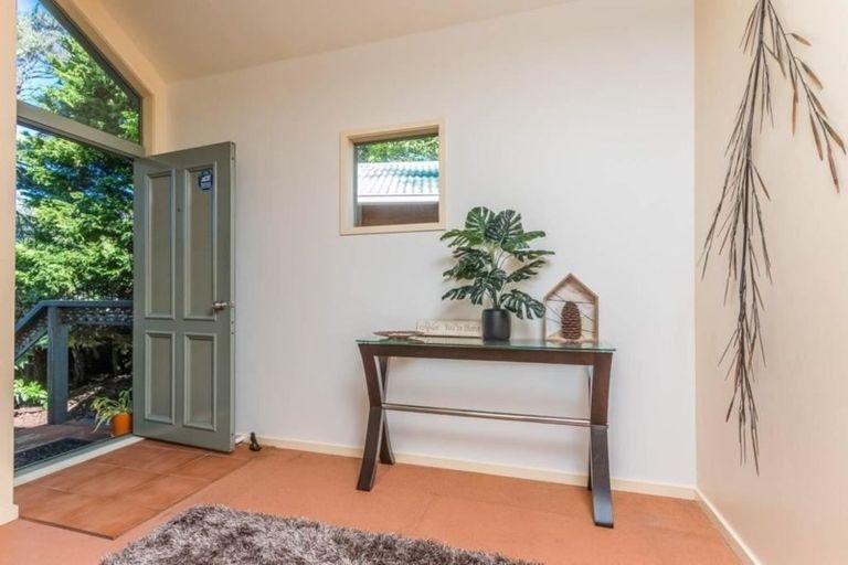 Photo of property in 25 Shetland Street, Glen Eden, Auckland, 0602