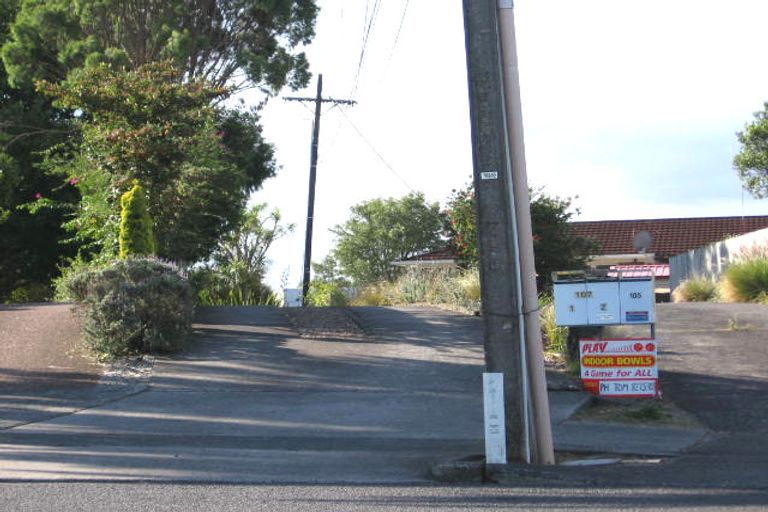 Photo of property in 2/107 Golf Road, New Lynn, Auckland, 0600