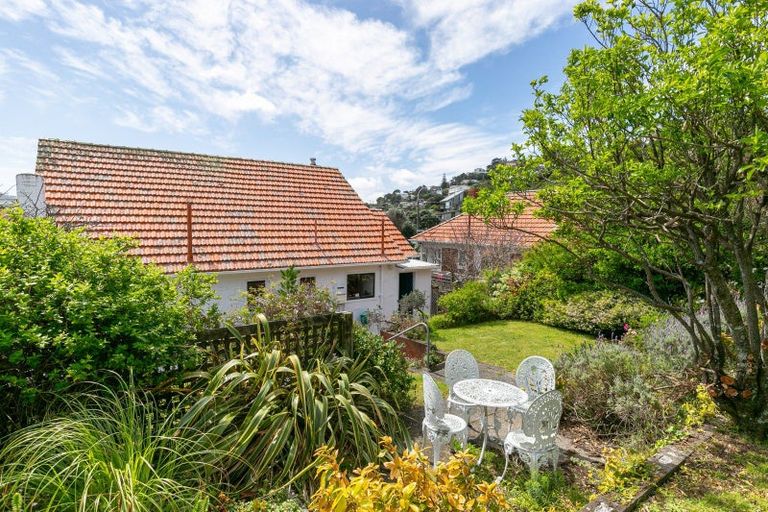 Photo of property in 26 The Quadrant, Miramar, Wellington, 6022