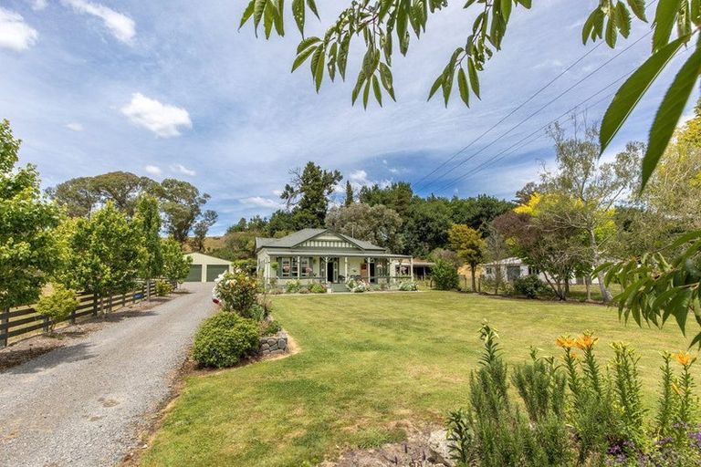 Photo of property in 160 Mount Herbert Road, Waipukurau, 4200