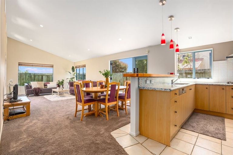 Photo of property in 60 Navigation Drive, Whitby, Porirua, 5024