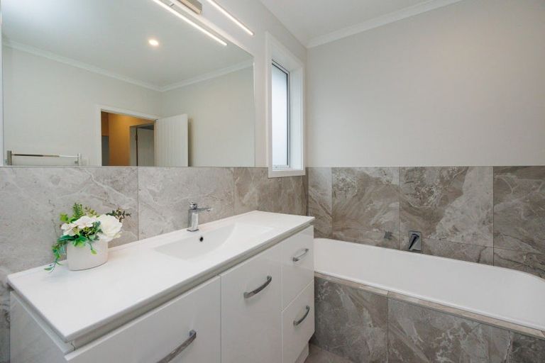 Photo of property in 46 Peppertree Glade, Kelvin Grove, Palmerston North, 4414