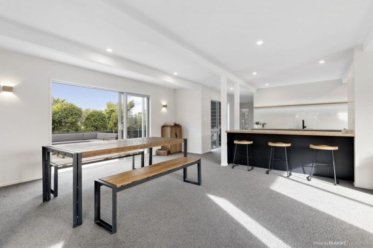 Photo of property in 8a David Crescent, Karori, Wellington, 6012
