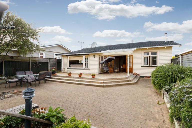 Photo of property in 51 Dahlia Street, Palmerston North, 4410