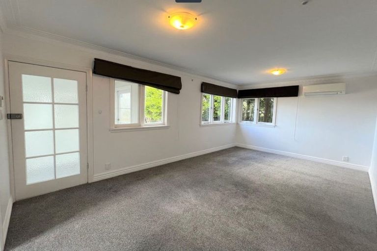 Photo of property in 730 Te Atatu Road, Te Atatu Peninsula, Auckland, 0610