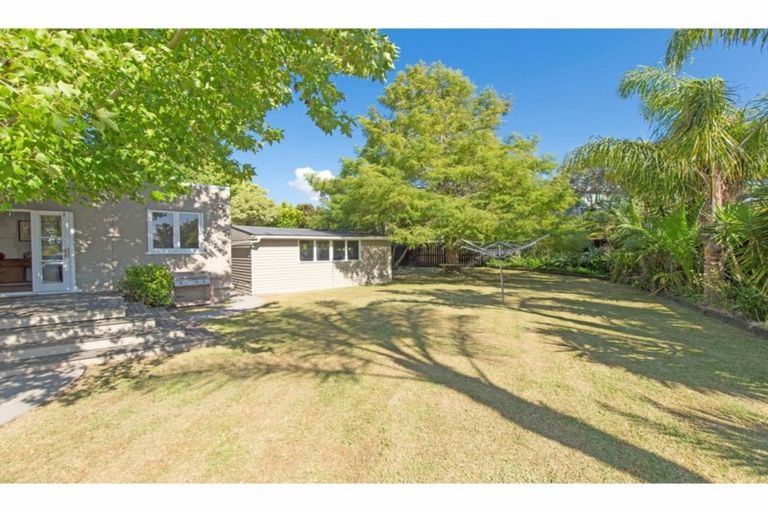 Photo of property in 49 Langton Road, Stanmore Bay, Whangaparaoa, 0932