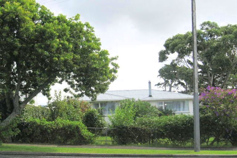 Photo of property in 33 Rosier Road, Glen Eden, Auckland, 0602