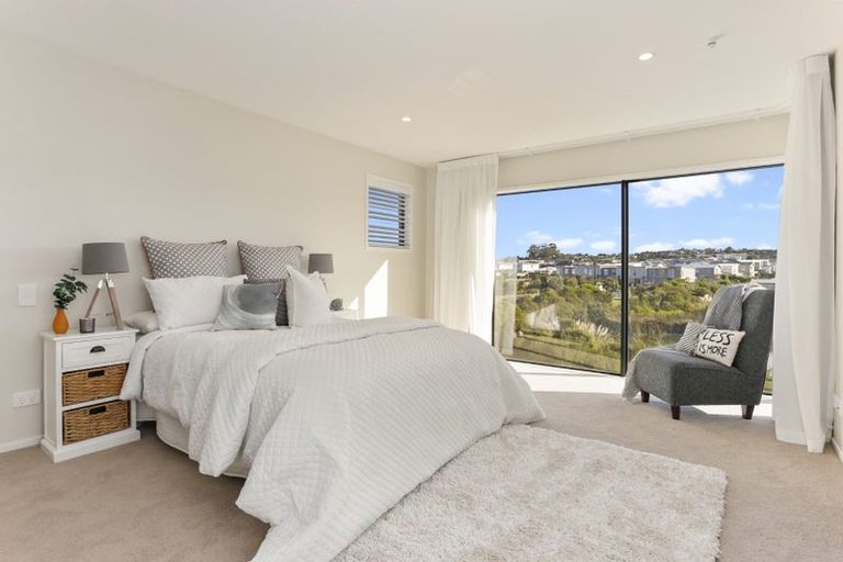 Photo of property in 53c Red Beach Road, Red Beach, 0932