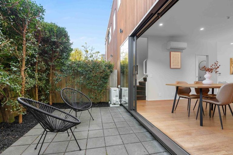 Photo of property in 21b Chippendale Crescent, Birkdale, Auckland, 0626