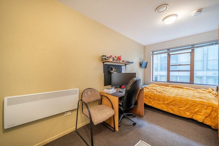 Photo of property in Orange Apartments/victoria Centr, 307/169 The Terrace, Wellington Central, Wellington, 6011
