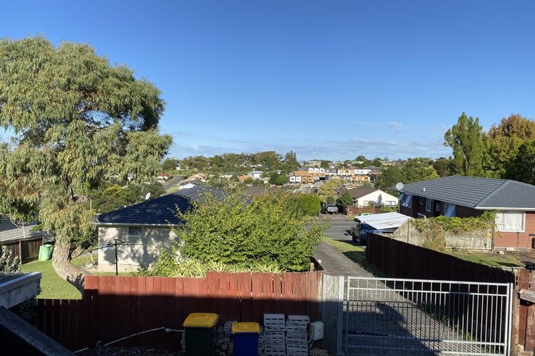 Photo of property in 71 Reynella Drive, Massey, Auckland, 0614