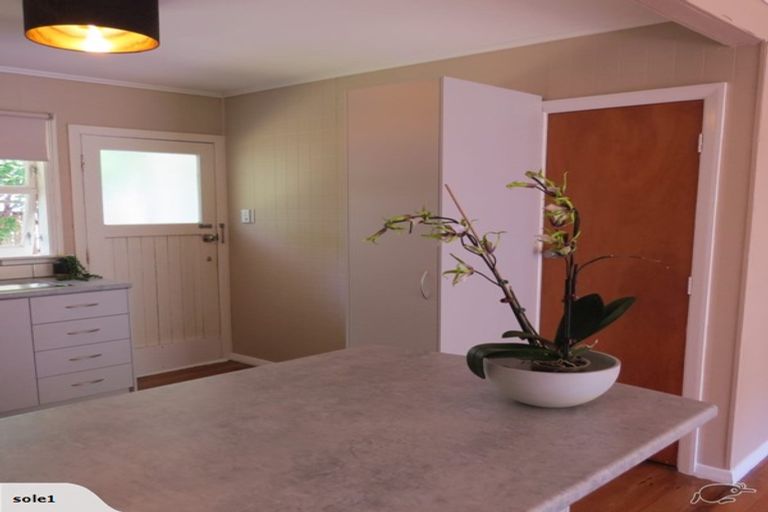 Photo of property in 5f2 Wilmshurst Place, Tawa, Wellington, 5028