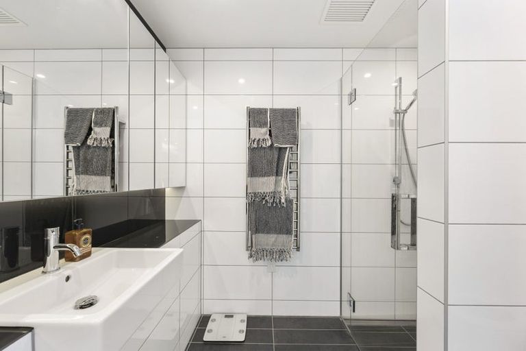 Photo of property in 902/1u Market Lane, Wellington Central, Wellington, 6011