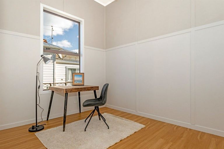 Photo of property in 8 Waverley Street, Elgin, Gisborne, 4010