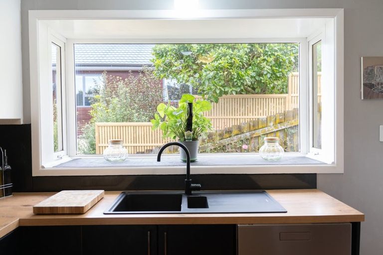 Photo of property in 1 Rimu Street, Tawa, Wellington, 5028