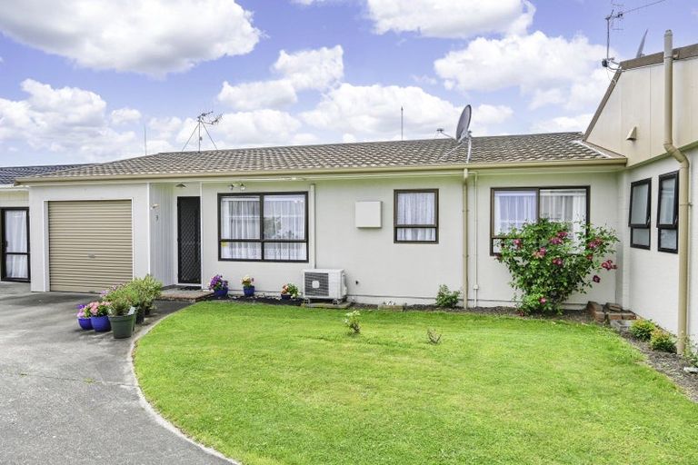 Photo of property in 3/200 Karaitiana Street, Frimley, Hastings, 4120