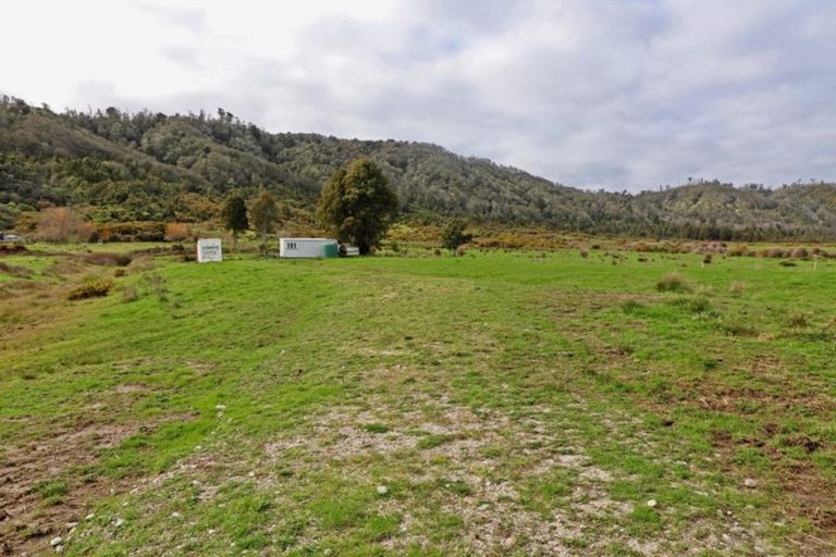 Photo of property in 364 Oparara Loop Road, Karamea, 7893