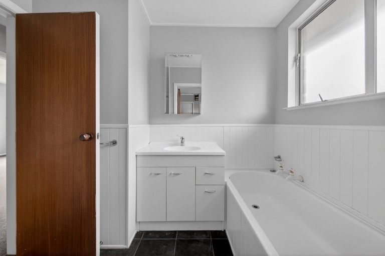 Photo of property in 3 Claymore Street, Woolston, Christchurch, 8062