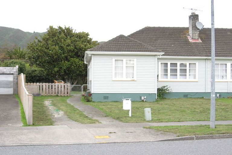 Photo of property in 20 Hewer Crescent, Naenae, Lower Hutt, 5011