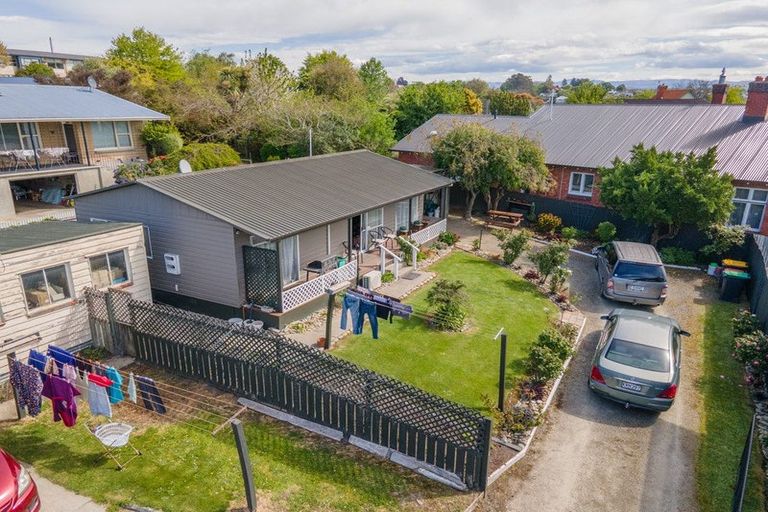 Photo of property in 12-12a Campbell Street, Maori Hill, Timaru, 7910
