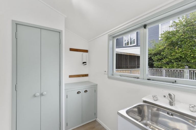 Photo of property in 51 Simla Crescent, Khandallah, Wellington, 6035