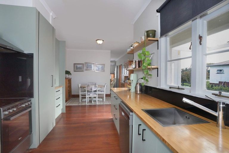 Photo of property in 61 Skerman Street, Marton, 4710