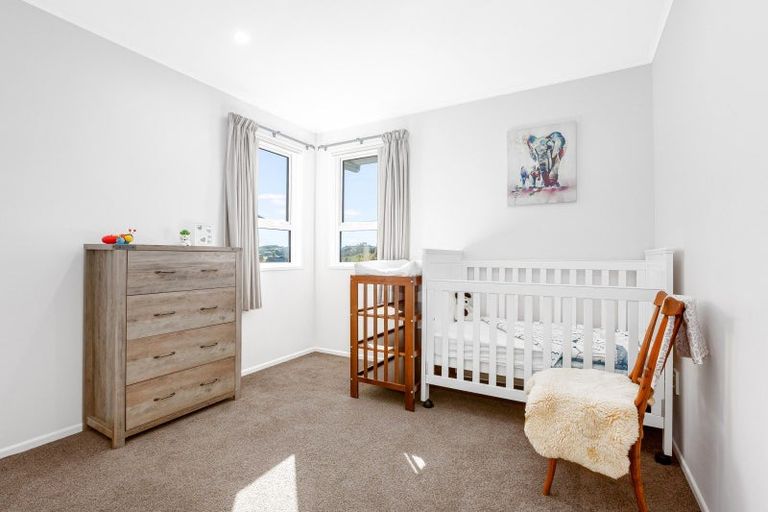 Photo of property in 8 Japonica Crescent, Ranui, Porirua, 5024