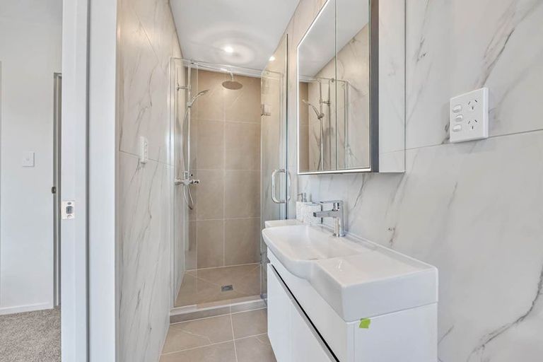 Photo of property in 252 Pakuranga Road, Pakuranga Heights, Auckland, 2010