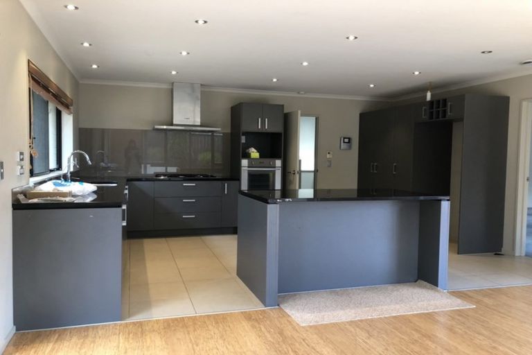 Photo of property in 104 Cyril French Drive, Flat Bush, Auckland, 2016