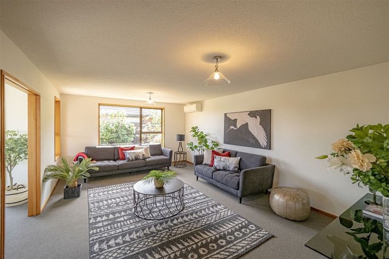 Photo of property in 1/35 Ben Nevis Drive, Broomfield, Christchurch, 8042