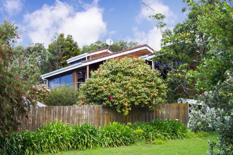 Photo of property in 3 Lea Place, Stanmore Bay, Whangaparaoa, 0932