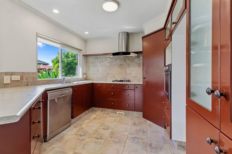 Photo of property in 7 Saint Clair Place, Papamoa Beach, Papamoa, 3118