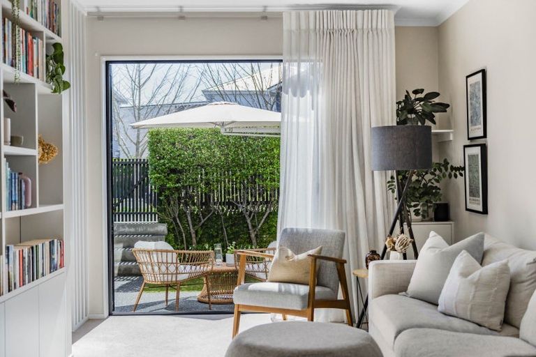 Photo of property in 39 Rangihina Road, Hobsonville, Auckland, 0616