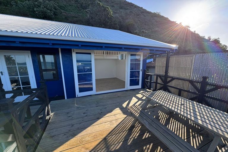 Photo of property in 174 Owhiro Bay Parade, Owhiro Bay, Wellington, 6023