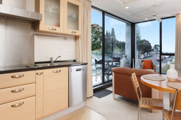 Photo of property in 16 Adams Avenue, Mount Maunganui, 3116