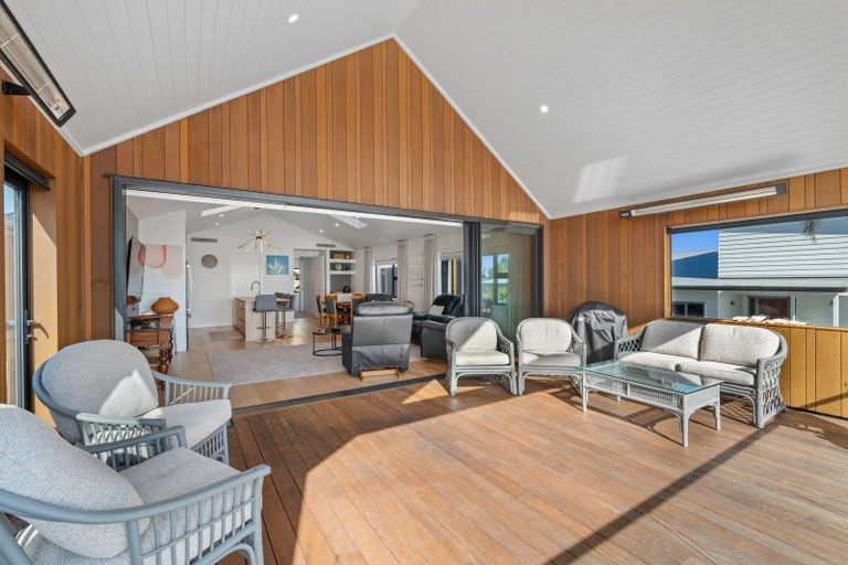 Photo of property in 235 One Tree Point Road, One Tree Point, 0118