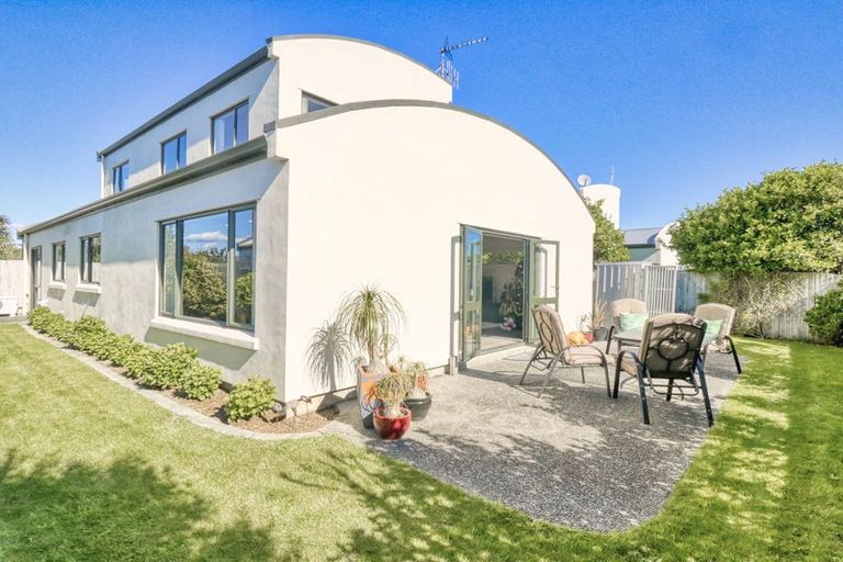 Photo of property in 28b James Cook Drive, Whitby, Porirua, 5024