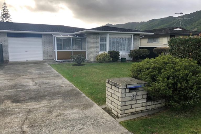 Photo of property in 31 Kapanui Road, Waikanae, 5036