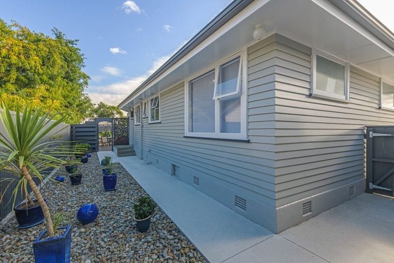 Photo of property in 2 Piper Place, Roslyn, Palmerston North, 4414