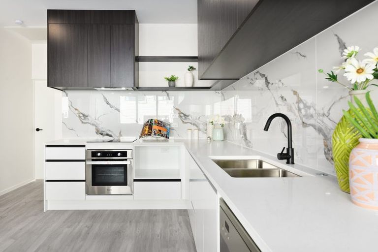Photo of property in 17d Ranch Avenue, Beach Haven, Auckland, 0626