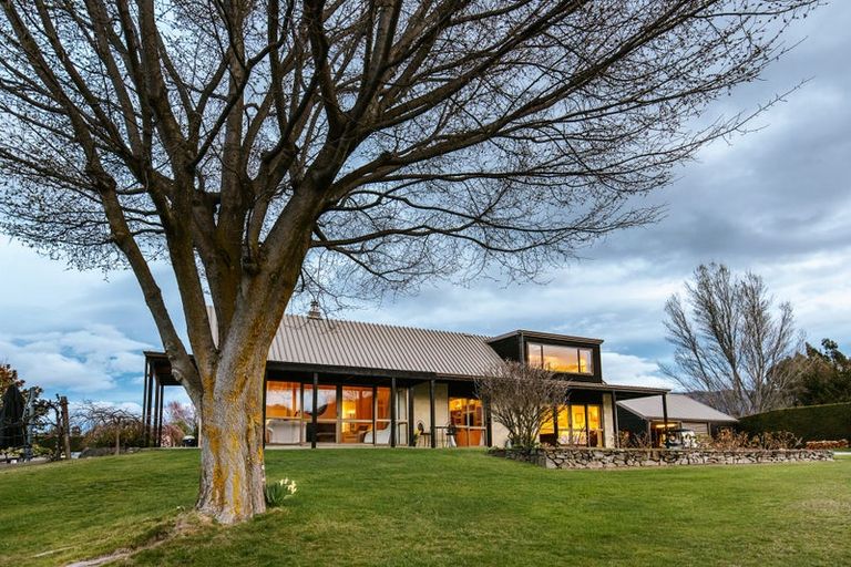 Photo of property in 86 Golf Course Road, Wanaka, 9305