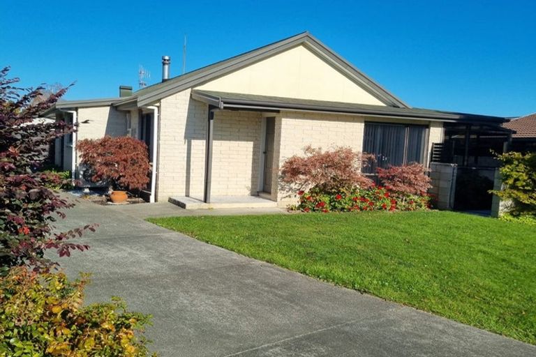 Photo of property in 11 Lowther Place, Taradale, Napier, 4112