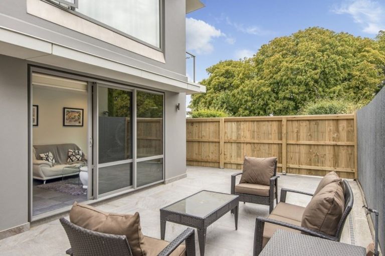 Photo of property in 2/245 Montreal Street, Christchurch Central, Christchurch, 8013