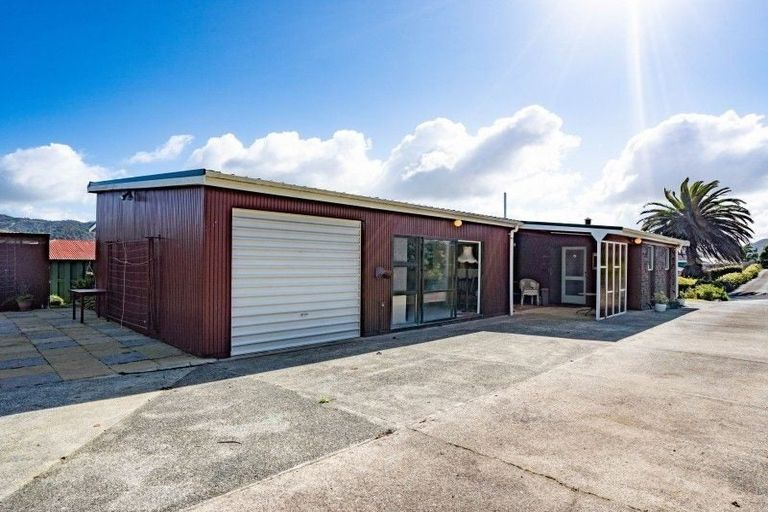 Photo of property in 20 Mountain Road, Morningside, Whangarei, 0110