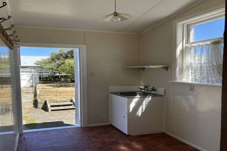 Photo of property in 126 Coutts Street, Kilbirnie, Wellington, 6022